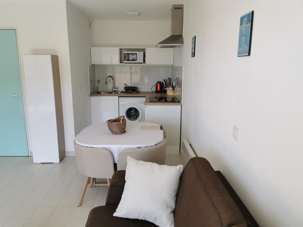 Antibes Les Pins 2 Pieces Vue Mer Piscine Parking Apartment Bagian luar foto
