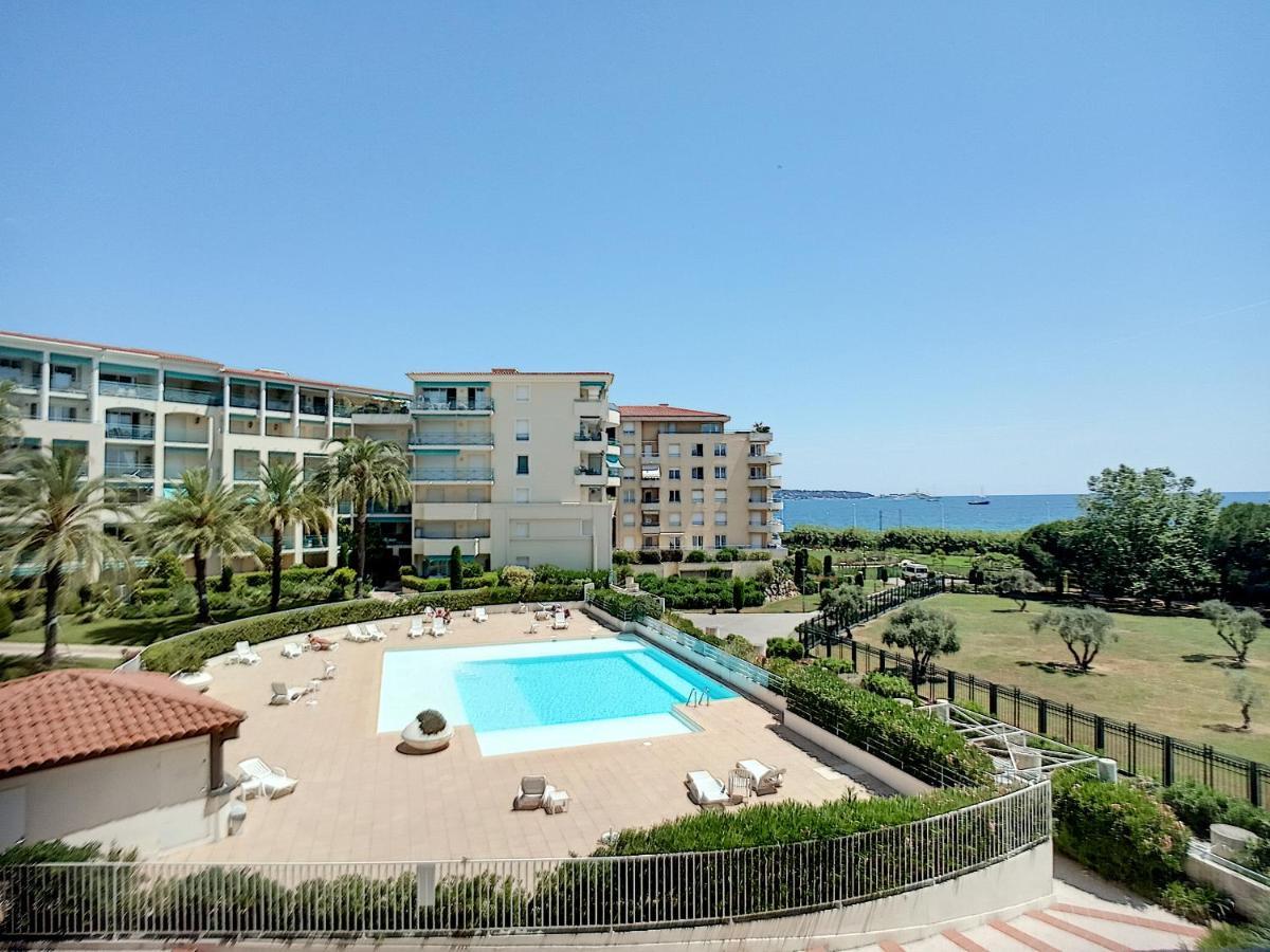Antibes Les Pins 2 Pieces Vue Mer Piscine Parking Apartment Bagian luar foto